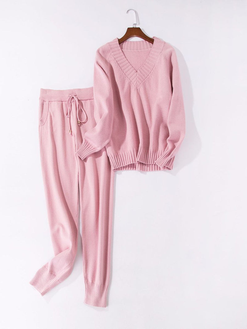 Knitted suit V-neck sweater trousers suit