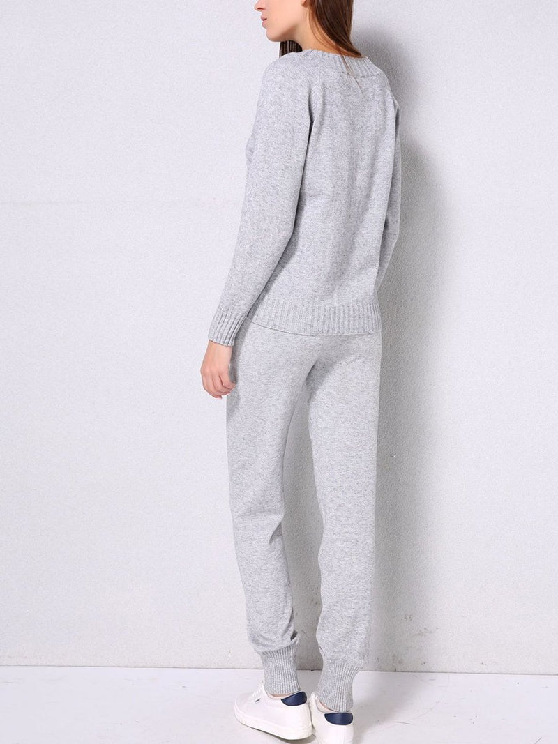 Knitted suit V-neck sweater trousers suit